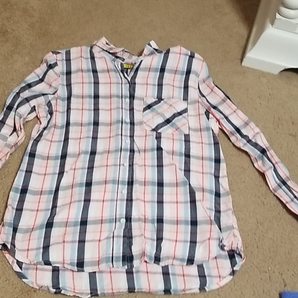 super cute long sleeve flannel